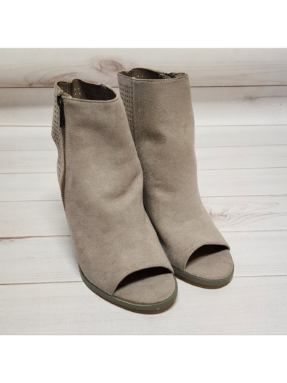 Shoedazzle Women's Conny Open Toe Bootie Size 8.5 - New In Box - Picture 2 of 7